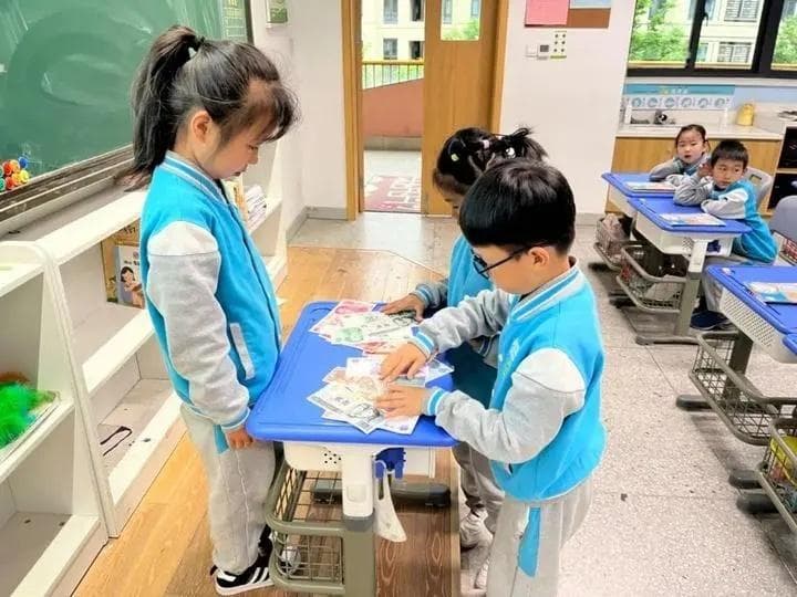移动支付普及致小学生“钱感”缺失，专家建议加强实践教育