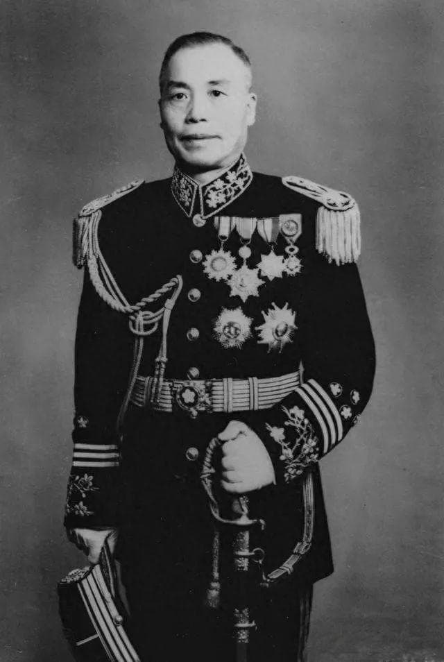 杜聿明回忆蒋介石指挥风格，淮海战役微操并不多，而是太少（上）