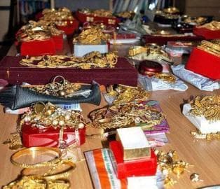 梦见金银珠宝：财富与精神的双重象征