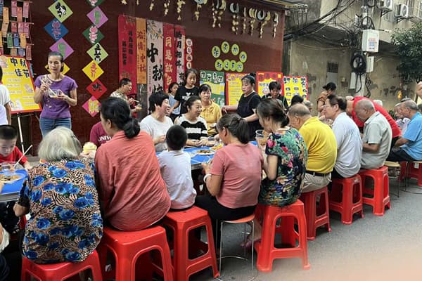 柳江区：党建引领聚合力 社区互嵌“团结花”