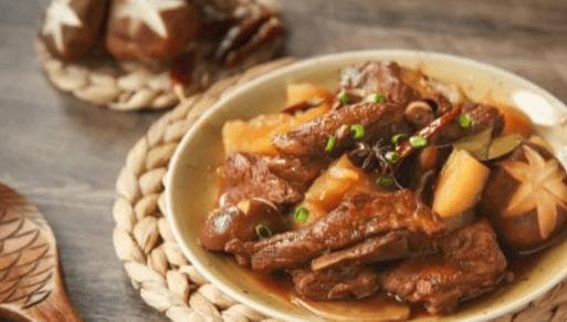 清炖排骨：一道美味家常菜的制作秘诀