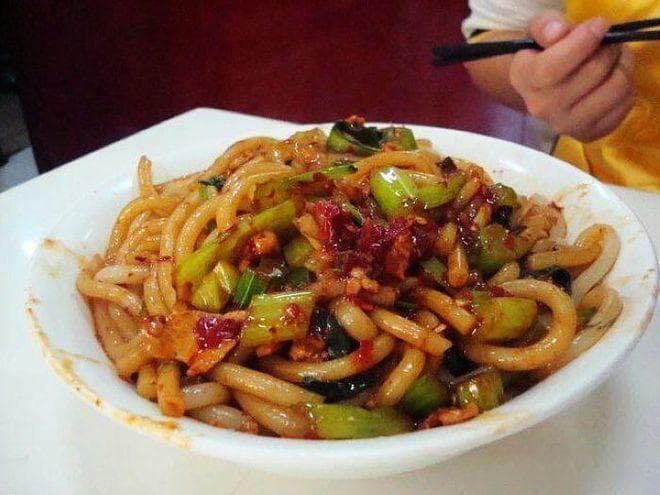 一份新疆炒米粉热量多少大卡？
