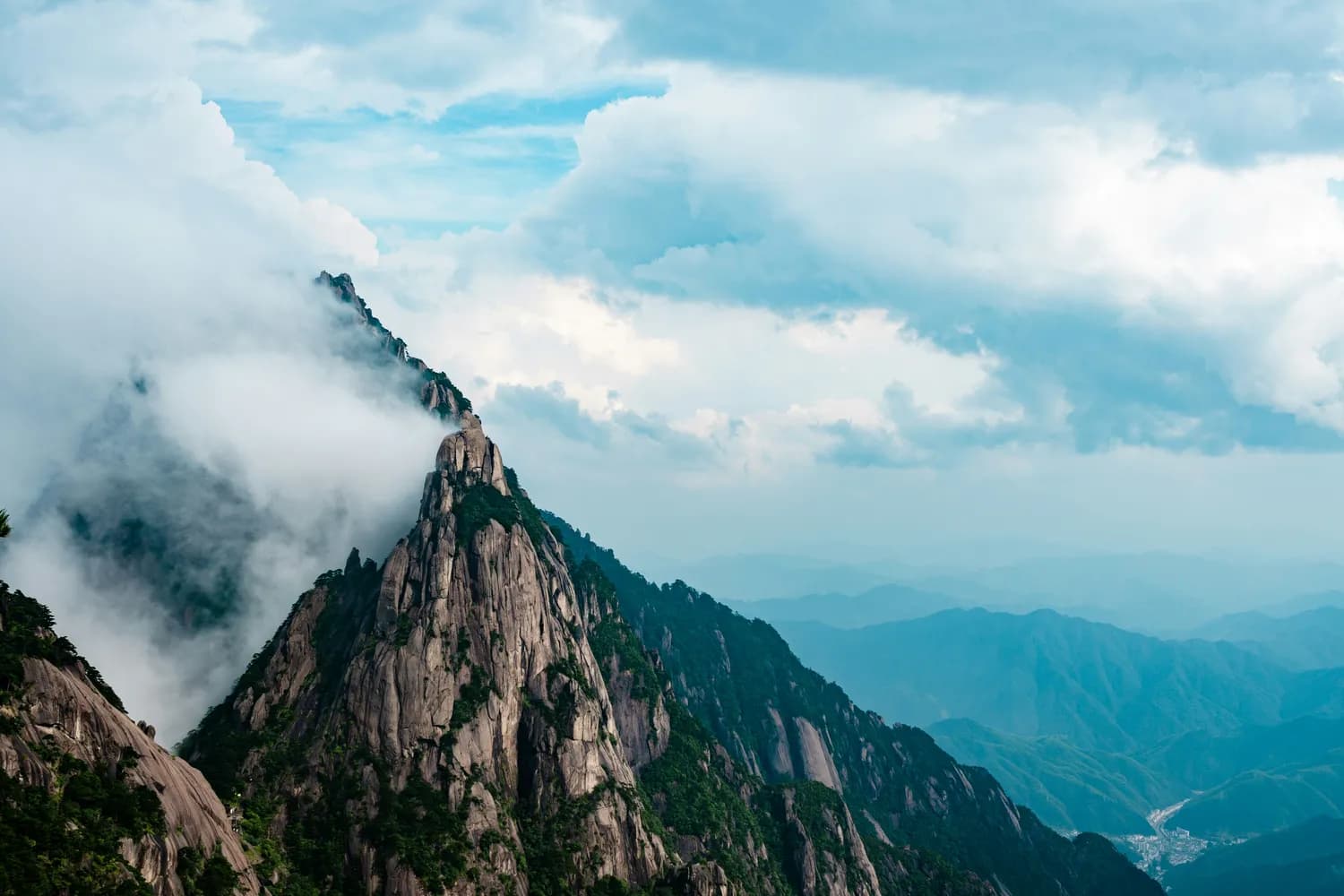 九华山：自然与人文的和谐统一