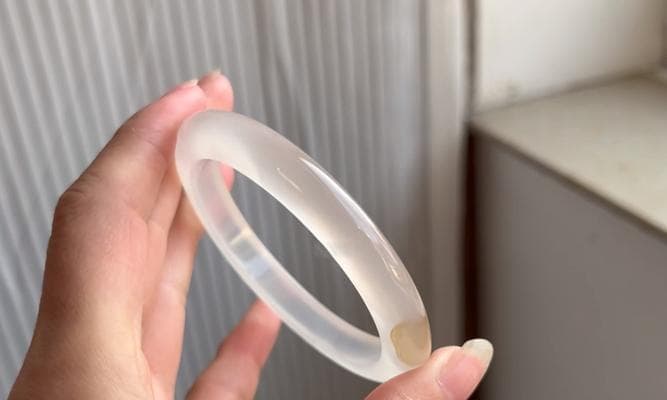 玛瑙与玉髓：宝石界的双子星