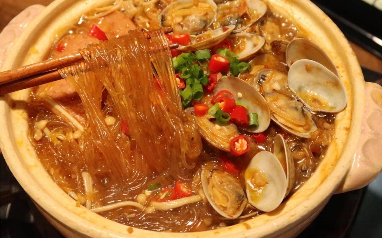 辣爽上头的蒜蓉粉丝花甲煲，自己就能做，从此告别外卖