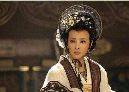 历史上第一位女皇帝，命运悲惨，登基不到一天被废，还被祖母毒死