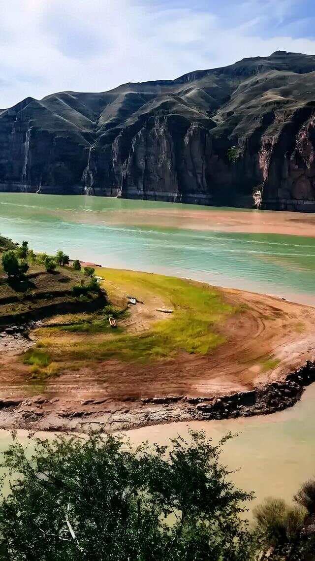 陕西黄河乾坤湾景区：黄河之畔的传奇胜境
