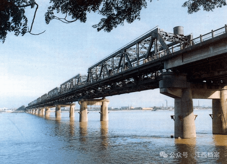 南昌赣江大桥修建记