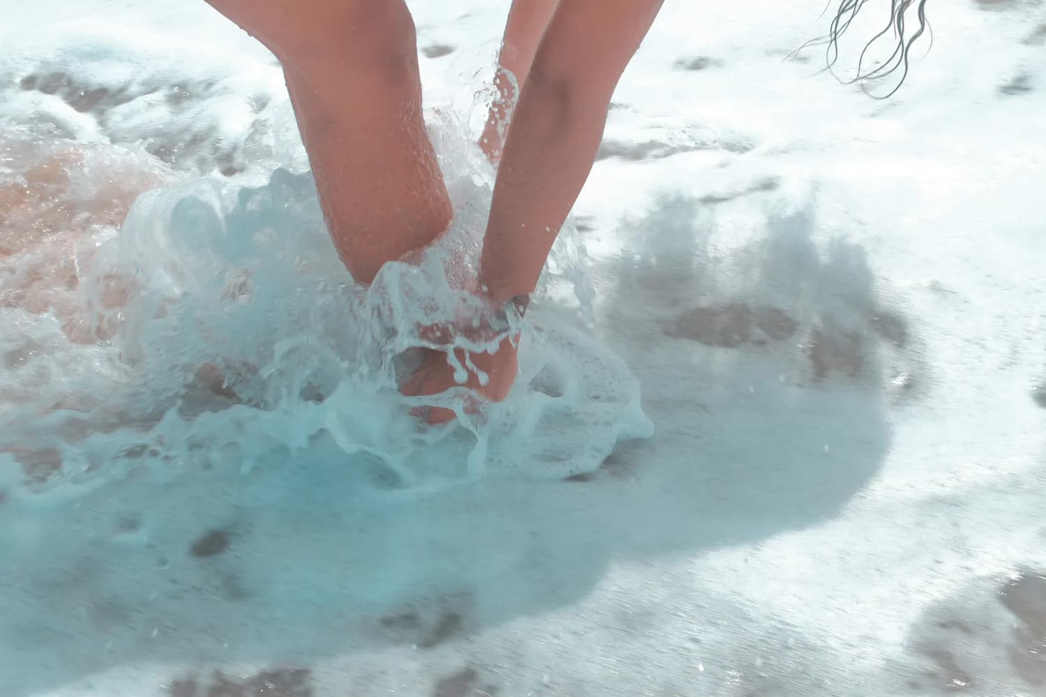 蛙泳新手必看：掌握踩水技巧