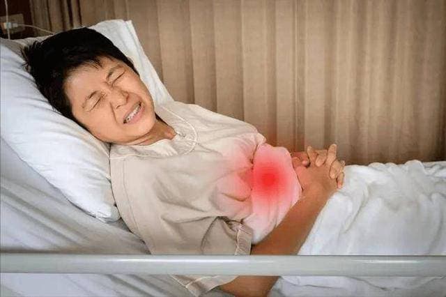 胆囊炎患者饮食指南：牛奶、糖分和油脂的科学摄入建议