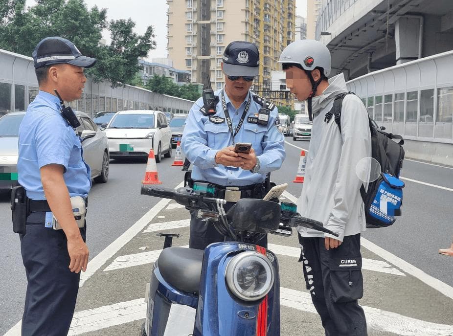 专家解读电动车限速25km/h：科学依据与管理困境