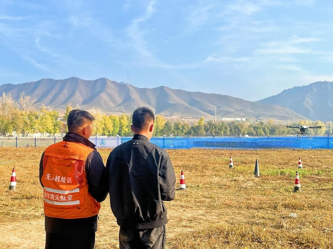 无人机技术全解析：从飞行原理到电子控制系统的深度解读