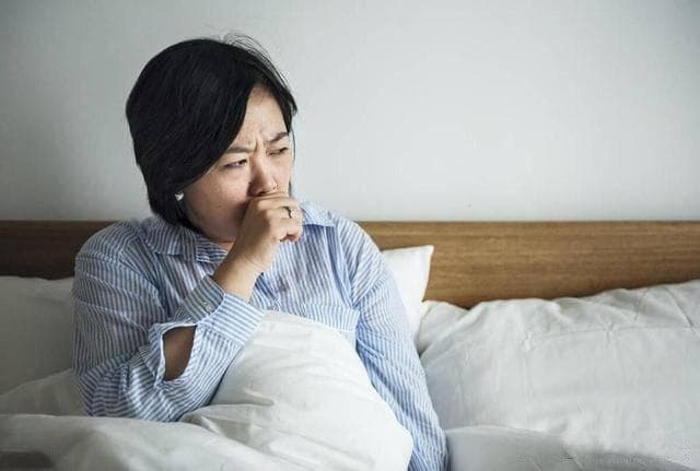 咳嗽痰多别硬扛！中医专家：这2招搭配用，排痰止咳快3倍