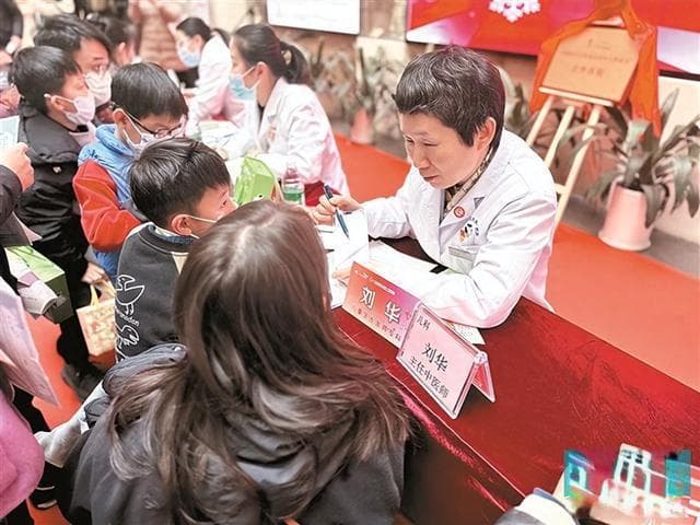 打“增高针”真能助孩子“卷”身高？专家提醒