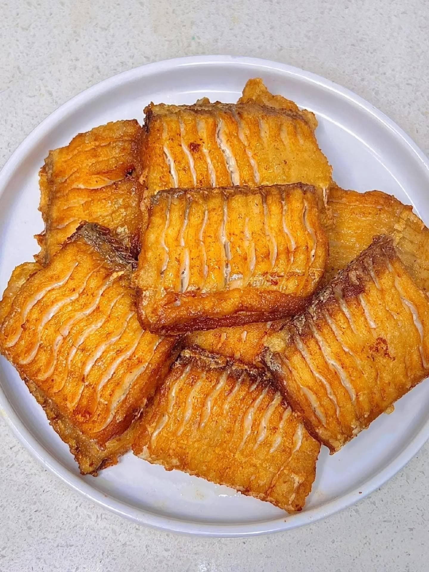 干炸带鱼：简单步骤做出金黄酥脆