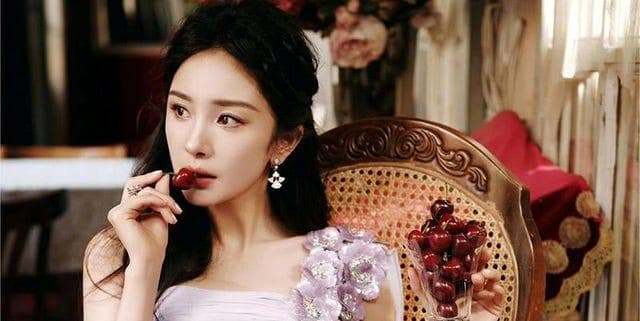 杨幂的“春日轻截断”眼妆，截获我的芳心了！