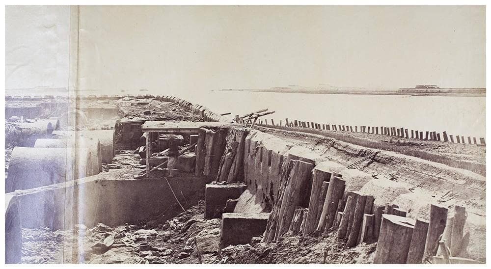 1860年，大沽口炮台被英法联军攻陷后的景象