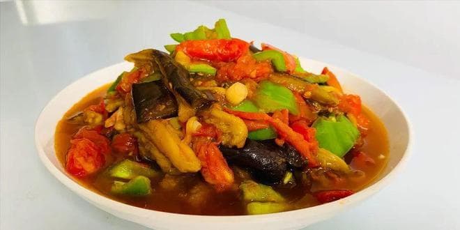 烧茄子，切记不要过油和直接下锅炒，教你一招，软绵入味好吃下饭