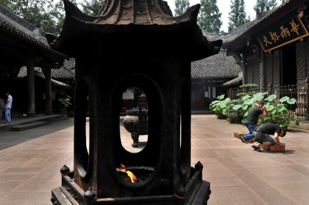 成都各大寺庙盘点，主打一个心诚随缘，你会在旅途中去求佛上香吗？