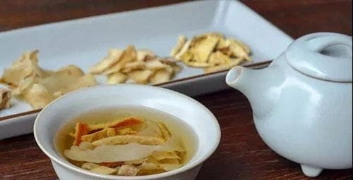 陈皮泡水喝的好处（探究陈皮泡水喝的功效与方法）