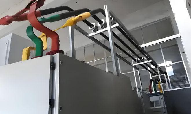 单母线接线：最简单的电气主接线方案