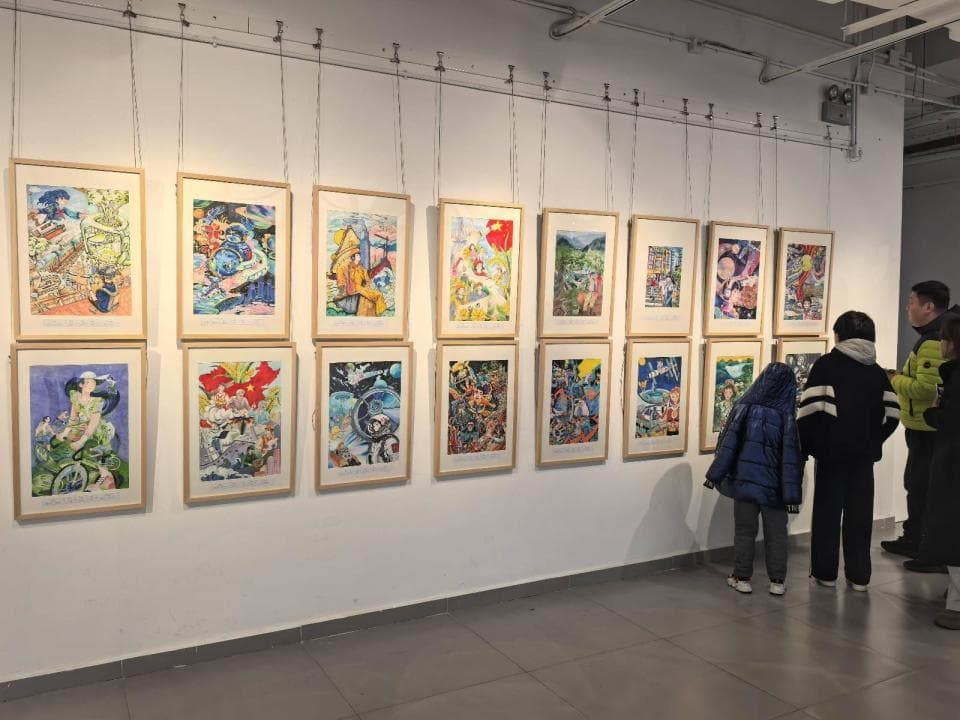 武汉二中“视界融合艺趣展”开幕，鼓励学生发掘特长“除了学习还有更多可能”