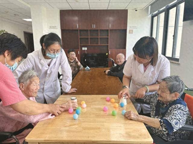 从日渐冷落到“一床难求”！护理院“嵌入”卫生院，医养融合擦出“新火花”