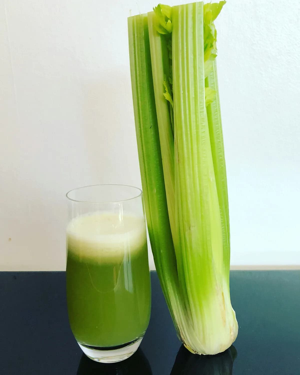 芹菜汁能降糖吗？糖尿病患者饮用指南