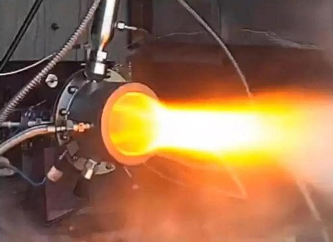 正式亮相！中国爆震发动机首飞成功，破颠覆性技术，七代机还远吗