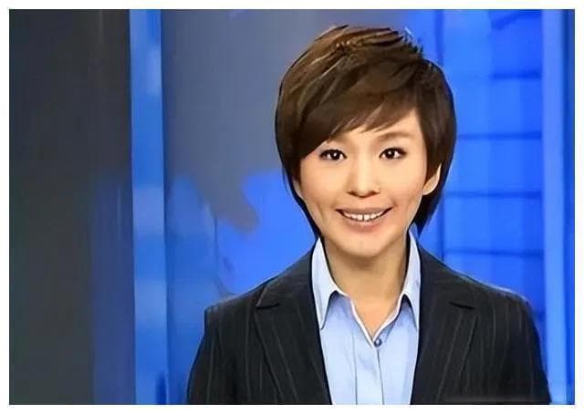 欧阳夏丹：离开央视后过得如何？如今开启人生新篇章，多角色转变