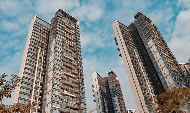 2025年房价走势预测：城市分化加剧，学区房泡沫破灭