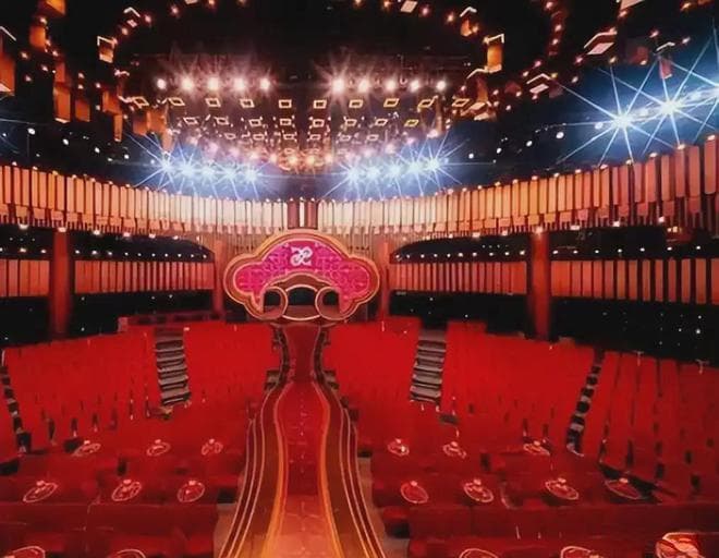 2025年央视春晚：白敬亭、李宇春、许凯加盟，科技助力打造文化盛宴