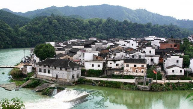 婺源东线汪口村：百年宗祠、古建群与静谧水乡