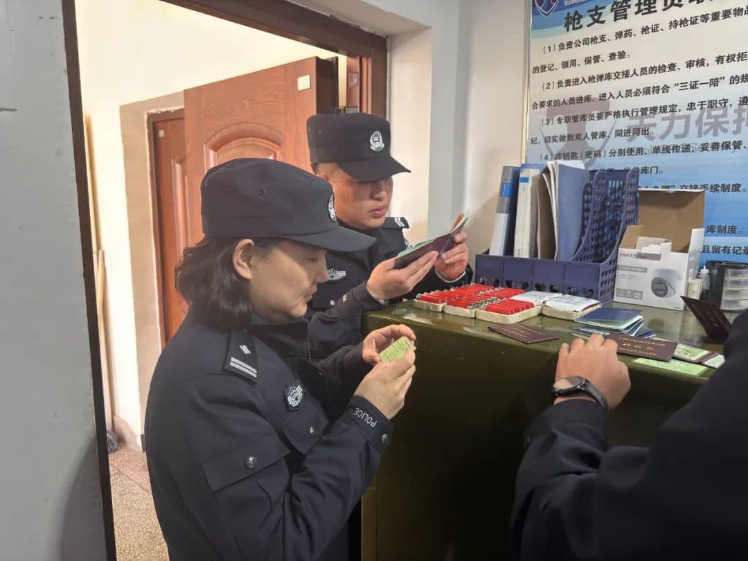 阿拉善右旗公安加强押运行业安全管理