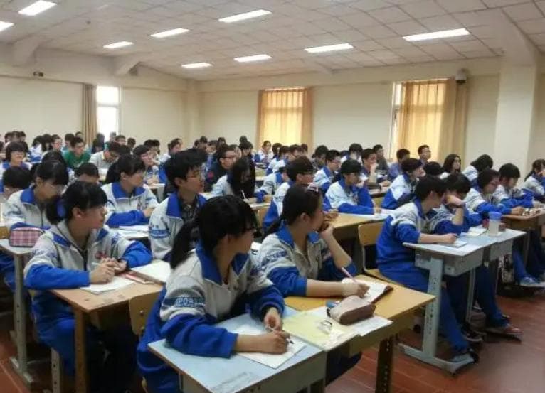 课后延时服务该怎么走？9月份起，中小学将重新恢复以往教学模式