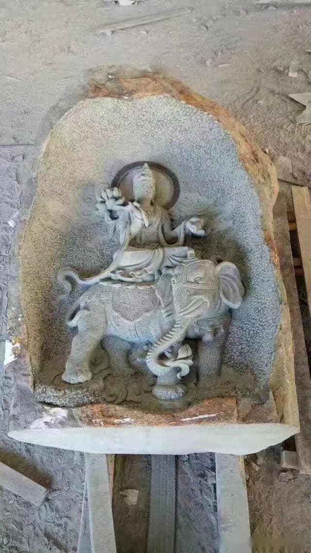 石雕文殊菩萨：解读其背后的佛教故事