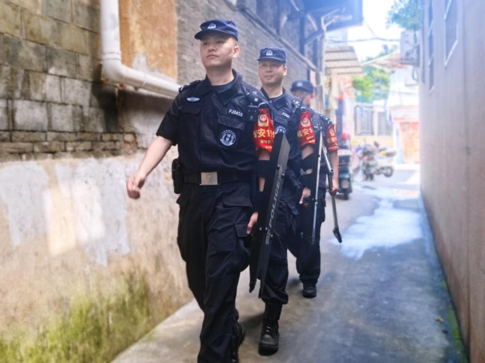 福安巡特警：多措并举织密校园安全防护网