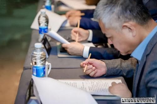 权威《微聚焦超声在面颈部抗衰美容中的应用专家共识》制定完成！