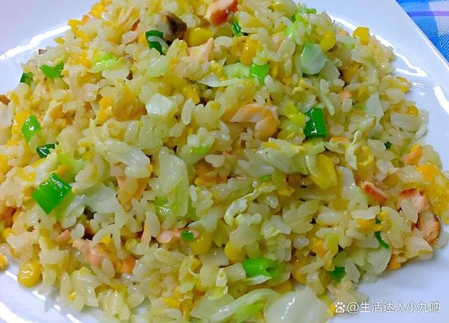 解锁蛋炒饭新姿势：五种特色蛋炒饭做法，让每一口都成为舌尖上的舞蹈