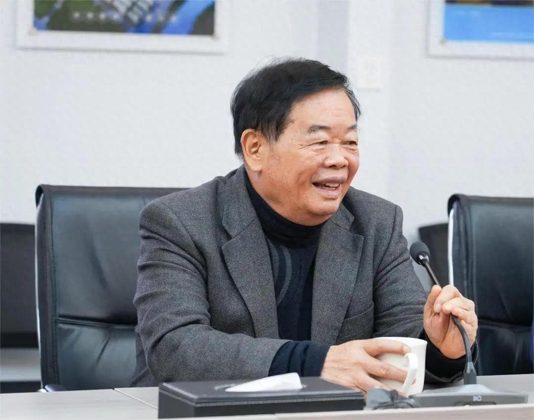 曹德旺的福耀科技有多好？学费和公立大学一样，本科生两人一宿舍