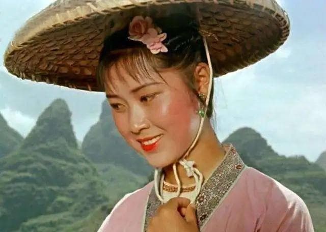 回顾经典，振翅高飞 - 1961年版《刘三姐》成功因素分析