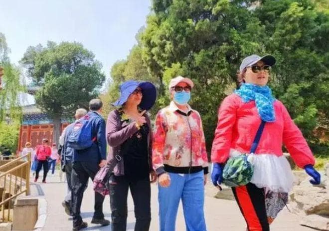 告别黄金周旅行高峰，年轻人理性选择旅行方式