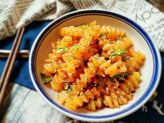 狼牙土豆来袭：外酥里嫩，香辣可口，一口下去根本停不了