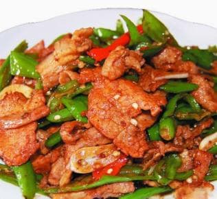 正宗湖南农家小炒肉的做法（5分钟就能学会）