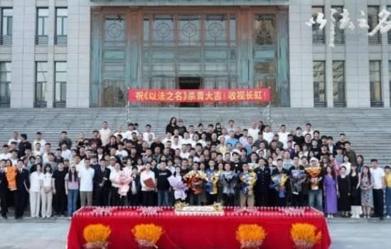 电影《怒火·蔓延》：刘德华谢霆锋上演警匪对决