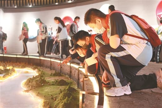 柳州鱼峰区：聚焦主导产业，加快建设三大百亿级产业集群