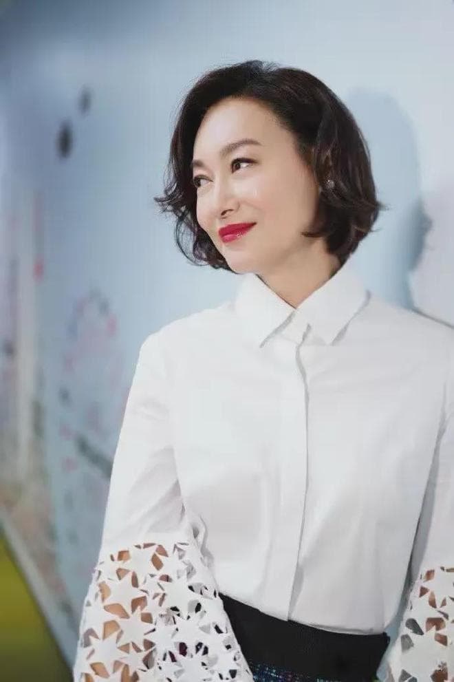 香港第一“打女”，一生未嫁，从乞丐到影后，惠英红人生太传奇!
