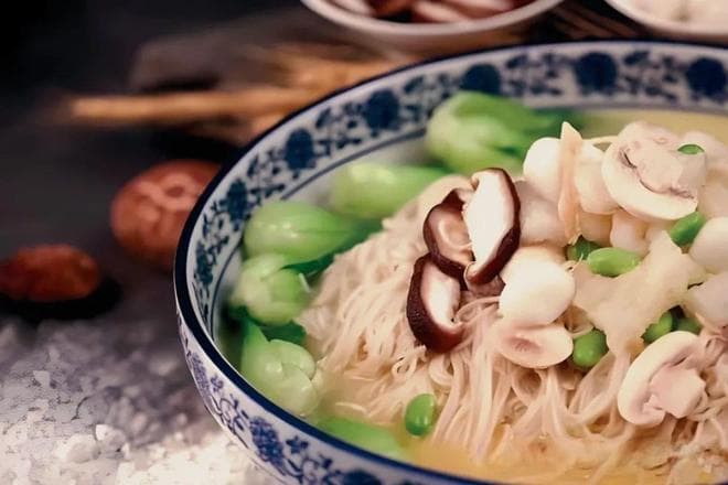 一碗什锦汤烩面：港商黄大发与无锡老式面的百年情缘