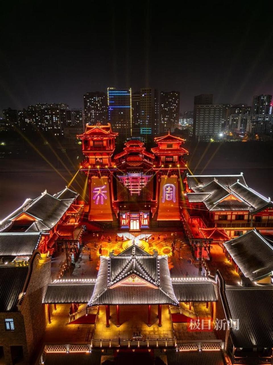 鄂州乔街持续火爆的背后：独特的浪漫三国主题，深度的游客情感链接