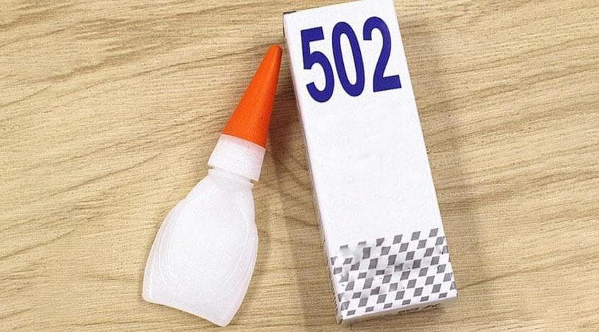 酒精巧除502胶水，轻松应对"粘人"困扰
